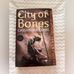 City Of Bones - Cassandra Clare